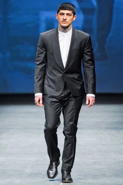 Look 31